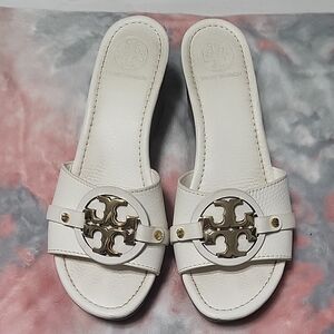 Tory Burch White and Gold Slide Sandals 7.5M
